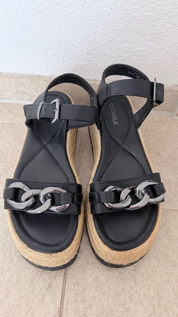 Scarpe per ragazze: Damensandalen – Usato da Frenkendorf venduto da Sua_p8dj