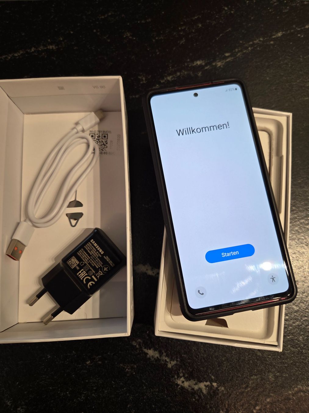 Samsung Telefoni cellulari / Smartphones: SAMSUNG Galaxy S20 FE 5G – Usato da Gossau ZH venduto da vista22 3