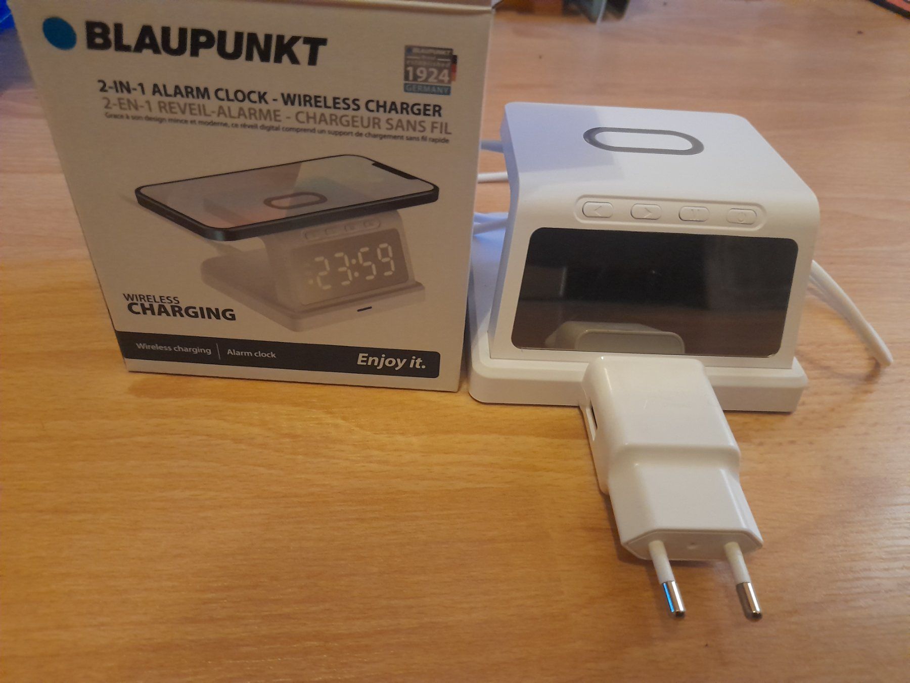 Blaupunkt Ladegeräte: Blaupunkt Wireless Charger/Wecker – Neu (gemäss Beschreibung) aus Lustmühle von chevi03 1