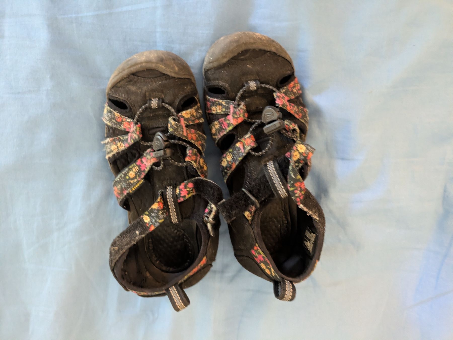 Keen Schuhe für Jungen: KEEN Sandalen Kinder Grösse 34 – Gebraucht aus Zürich von s--h