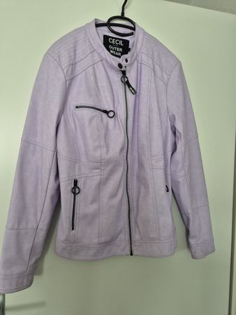 Cecile Jacke L