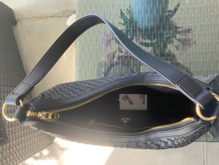 Schwarze Love Moschino Tasche Sommerlich Flechtoptik 🌻