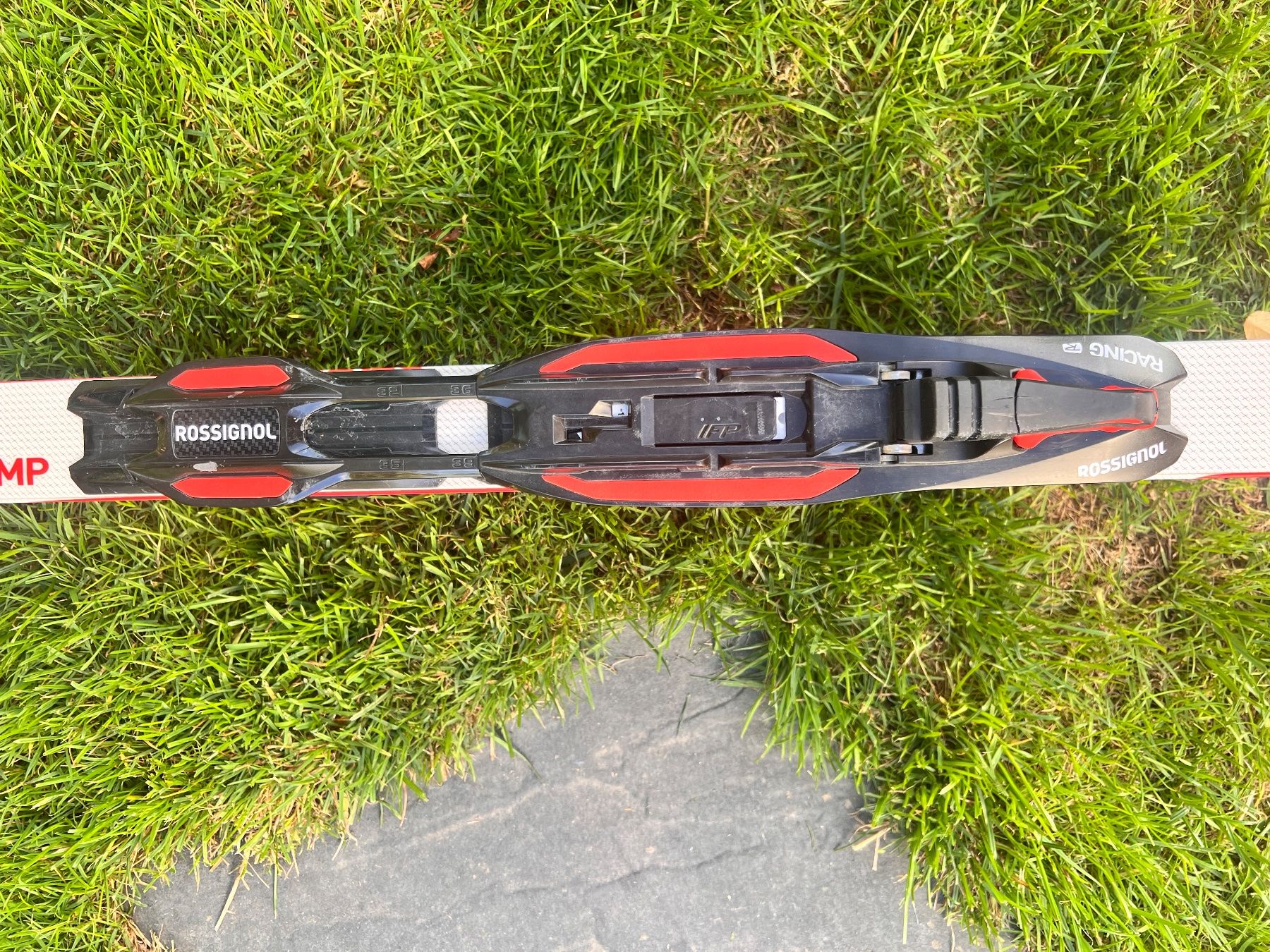 Rossignol Skis: Langlaufskis Rossignol 143cm Skating mit Bindung – D'occasion à Stallikon par zimtstern33 3