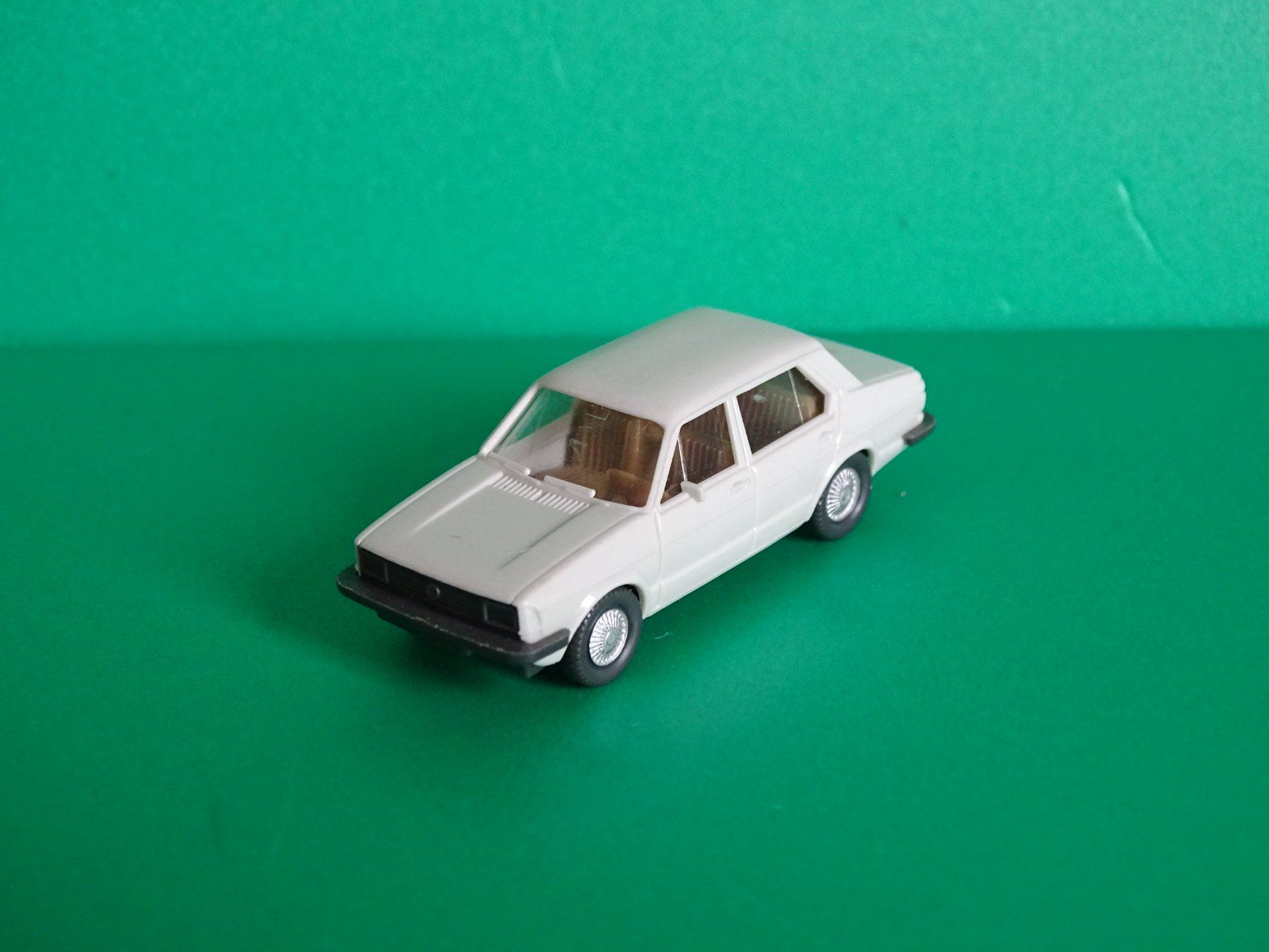 Wiking Modellini d'auto: VW Jetta von Wiking 1/87 – Usato da Bretzwil venduto da Meex