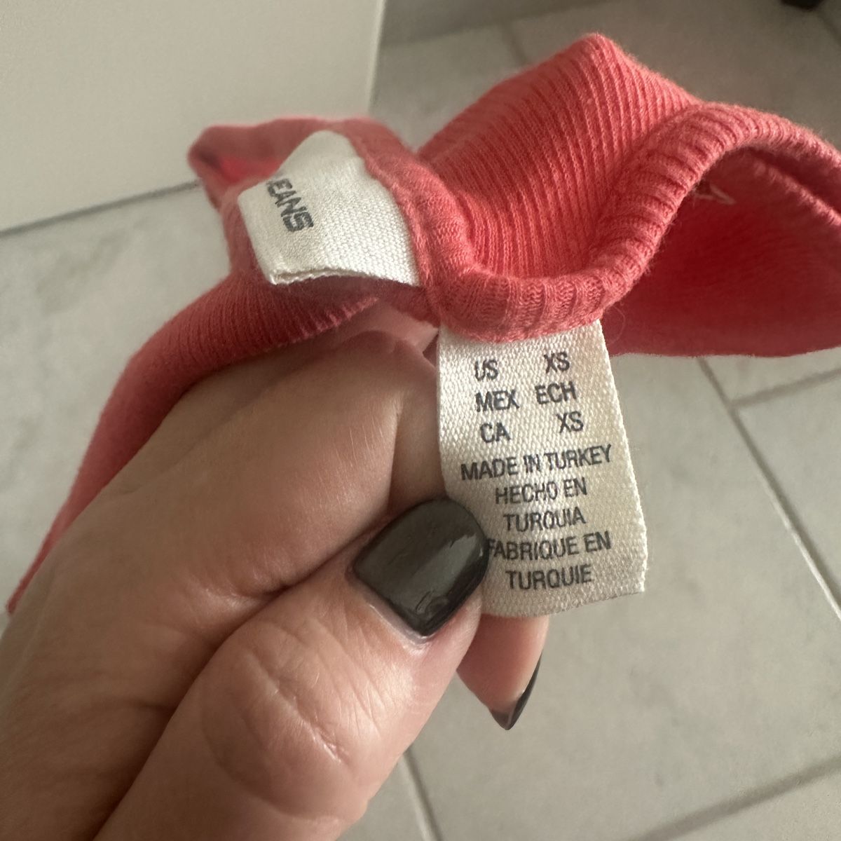 DKNY Top: Y2K DKNY ONE-SHOULDER TOP – Usato da Zofingen venduto da JumpInVintage 2