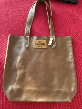 NEU***ECHTLEDER TASCHE COGNAC FARBE***SEHR PRAKTISCH ***