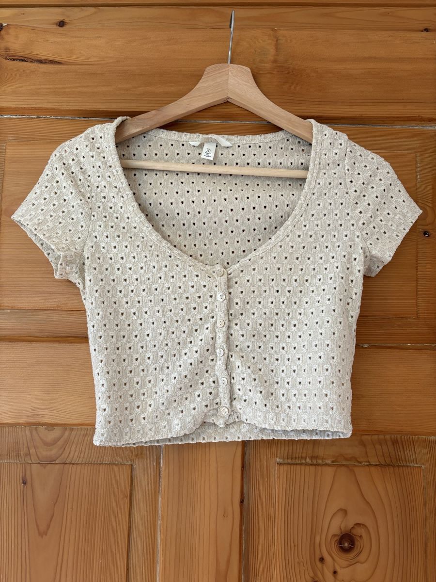 H&M Top: H&M Crop Top mit Lochmuster, Grösse S – Usato da Frauenfeld venduto da lin_77m9