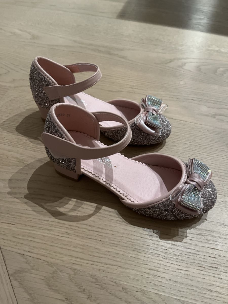 Scarpe per ragazze: Kinder Heel Gr. 31 Glitzer – Usato da Brütten venduto da Aerox82 2