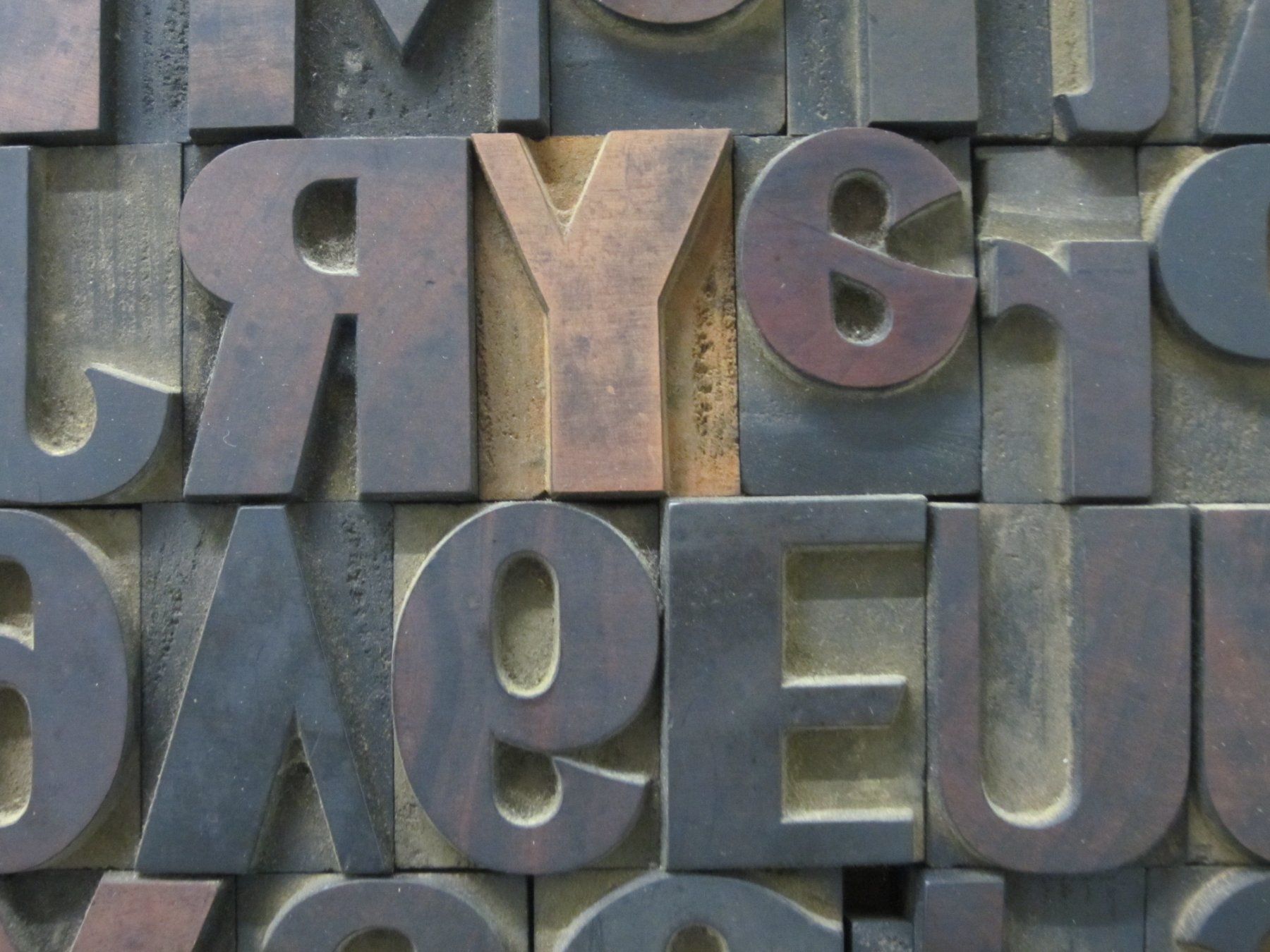 Holzartikel: Antikes Buchdrucker Set mit Holzbuchstaben – Gebraucht aus Bern von Nanuni 2
