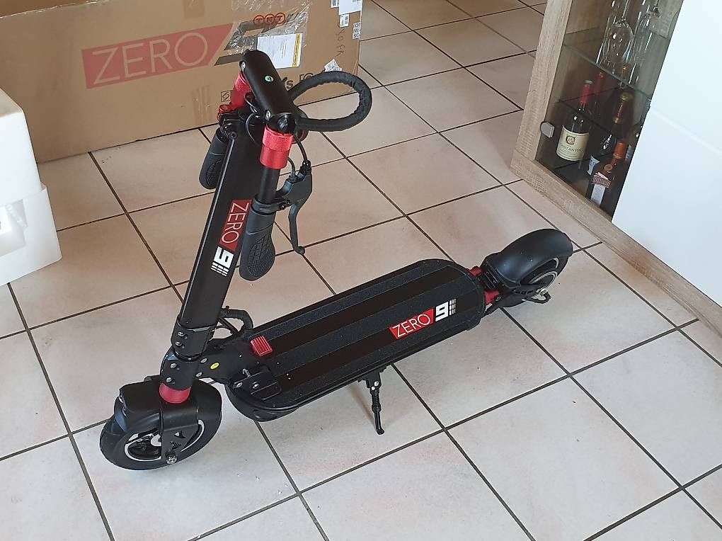 Biciclette: Trottinette électrique Zéro 9 – Usato da Châtel-St-Denis venduto da hervealmax 2