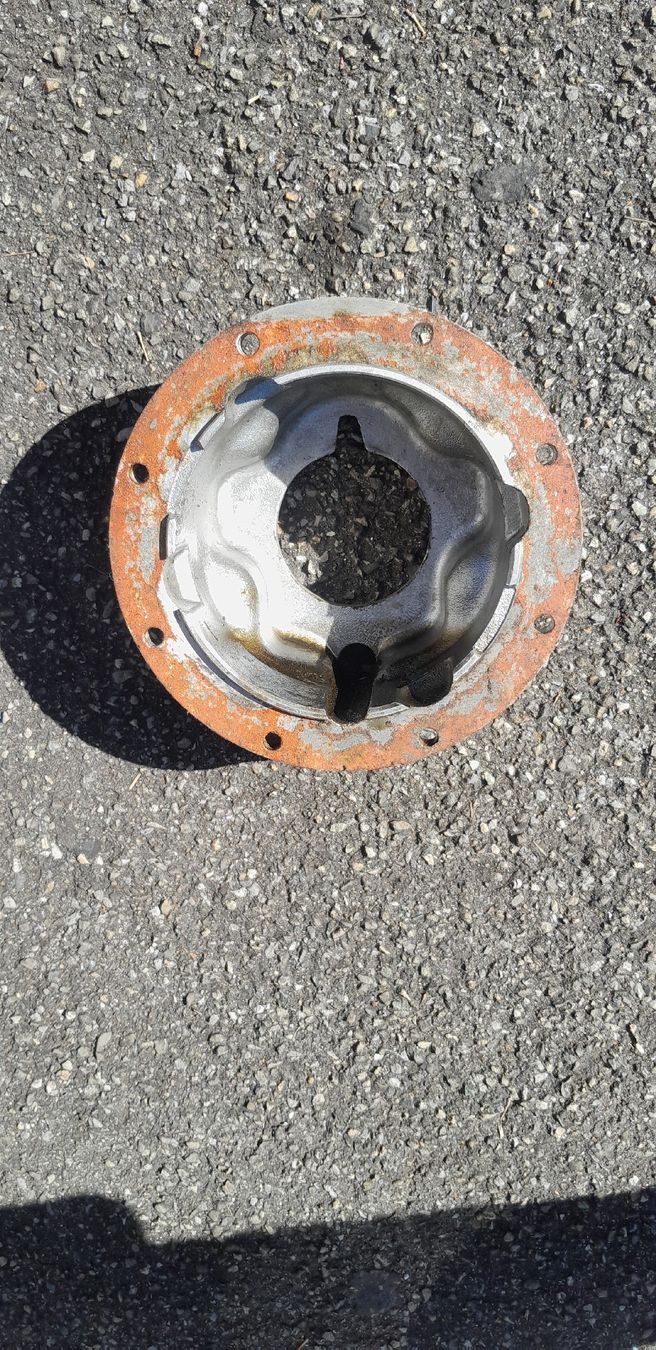 Triumph Tutti pezzi di ricambio auto: Triumph Dolomite Flansch zu J-Type Overdrive – Usato da Luterbach venduto da trixexpresso 2