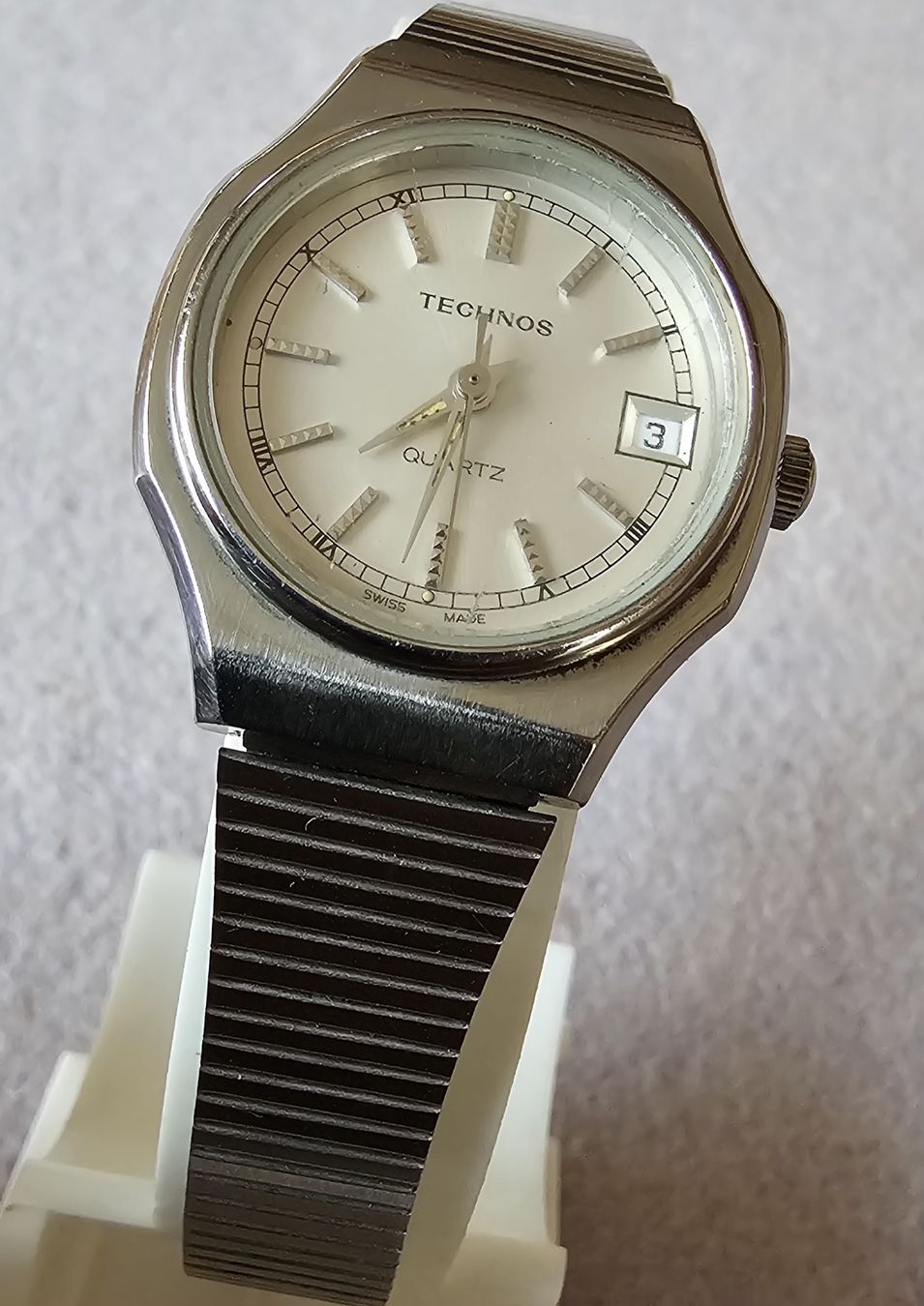Technos Orologi: TECHNOS Swiss Made Elegante Damenuhr 26 mm – Usato da Speicher venduto da Swisswtch 3