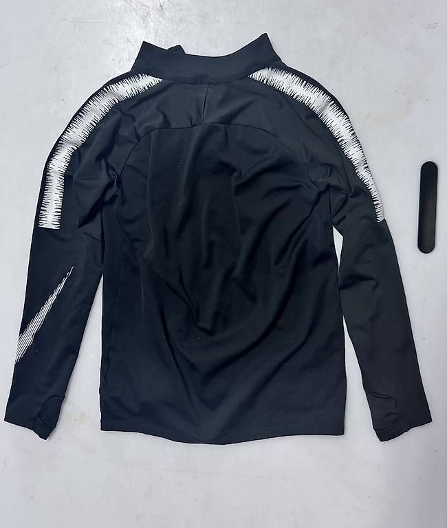 Nike Giacche: Originale Nike Sport Jacke Grösse S – Usato da Bern venduto da Miniparfum 1