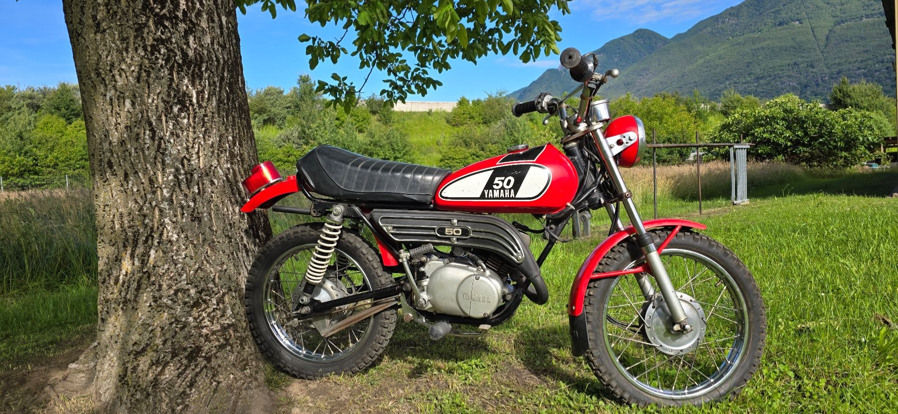 Yamaha Enduro: Yamaha FT1 klein Motorrad – Gebraucht aus Camorino von Vasal