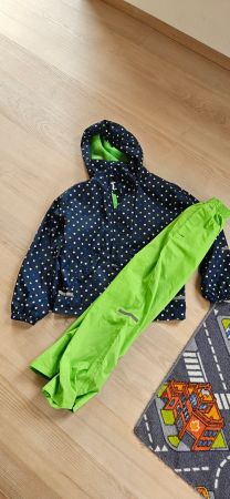 Regenjacke und Hose  gr 140