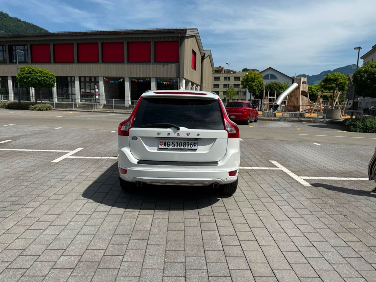 Volvo Automobili: Volvo XC60 D5 AWD – Usato da Arth venduto da Cirica