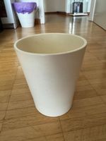 Vaso da fiori in ceramica colore panna usato