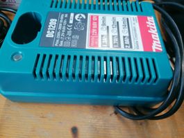 Makita Ladegerät für Akku