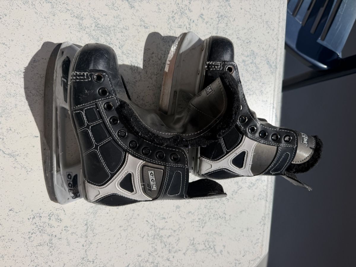 Ccm Pattini da ghiaccio: CCM Schlittschuhe, Grösse 33 – Usato da Bülach venduto da VP7773 4