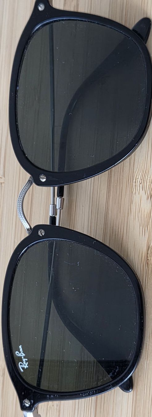 Ray-Ban Brillen & Gläser: Ray-Ban Sunglasses Black Frame Used – Gebraucht aus Sion von Salesandfound