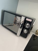 Mikrowelle Russell Hobbs 700 Watt schwarz Spiegelglanz gut