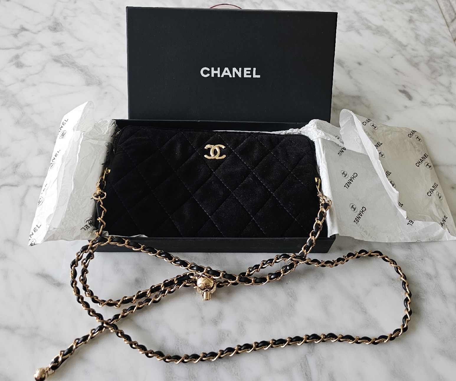 Chanel Taschen für Damen: Chanel Abendsamttasche schwarz – Neu (gemäss Beschreibung) aus Wetzikon ZH von sane1972