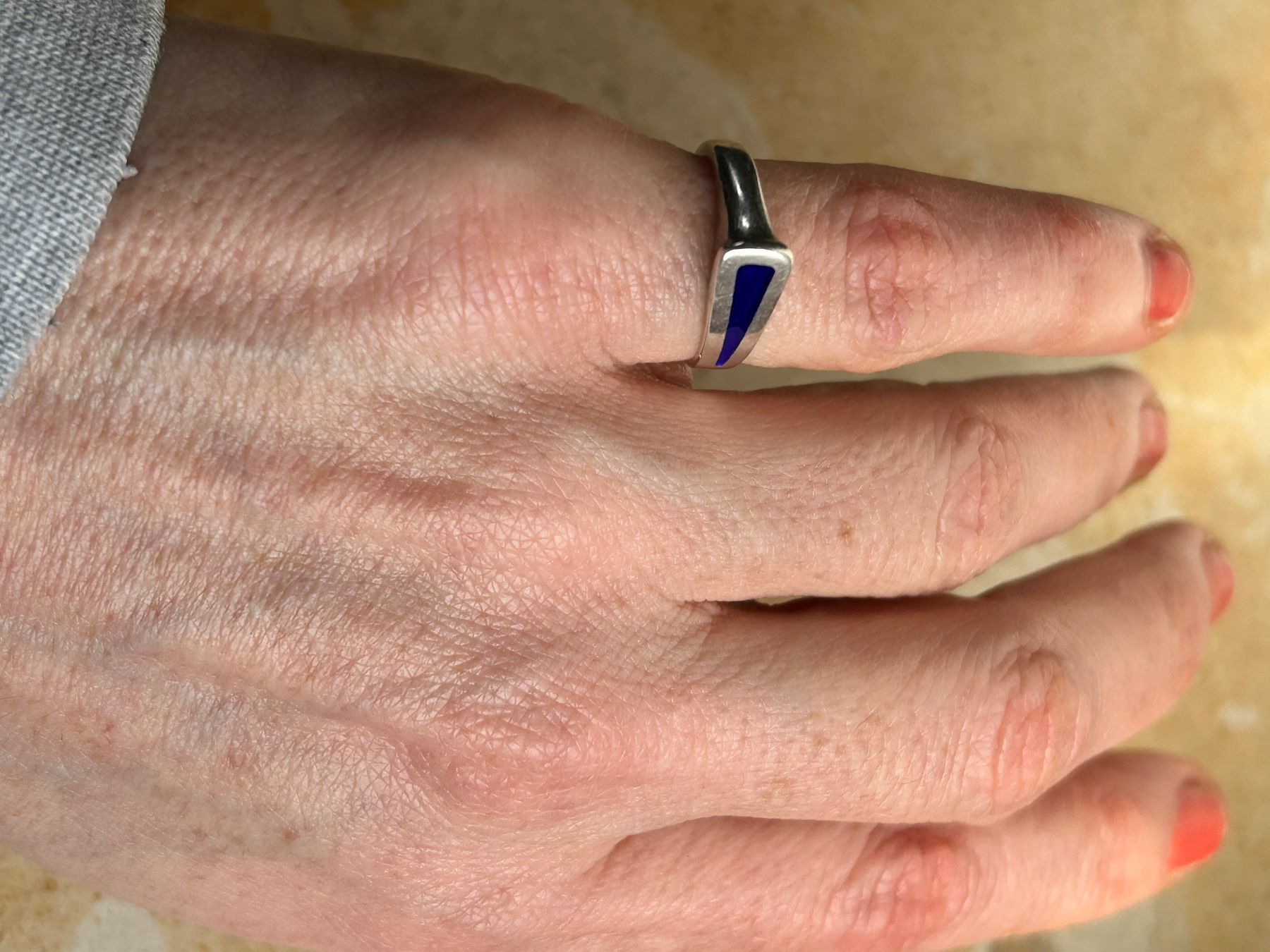 Anelli: Silberring mit blauem Stein, Gr. 50 – Usato da Laufen venduto da Bellebellezza 1