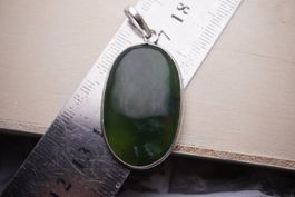 Nephrit  Jade   40mm x 25mm      Silber 925 Silber  Anhänger