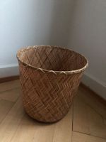 Schöner grosser Bambuskorb