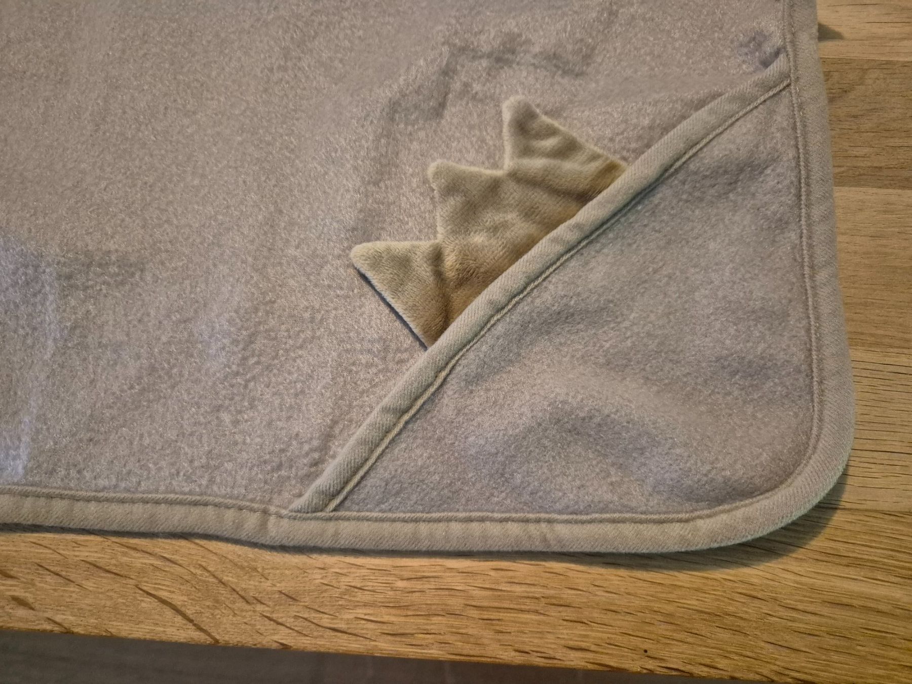 Coop Coperte: neu: Igel Kuscheldecke (Coop Trophy) – Nuovo (secondo la descrizione) da Urtenen-Schönbühl venduto da Lari1 2