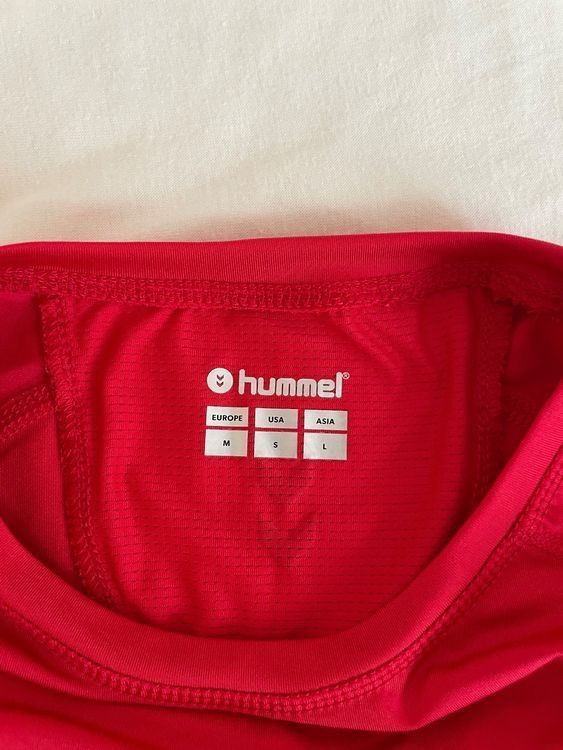 T-shirt: Funktionsshirt Hummel – Usato da Arbon venduto da flowerandfound 2