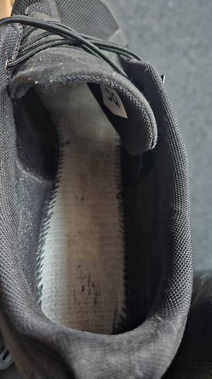 Scarpe da uomo: ON Schuh schwarz – Usato da Davos Wiesen venduto da mel_ls2c