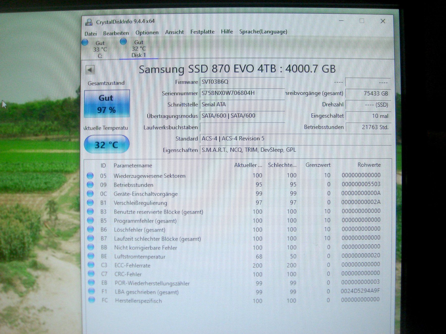 Samsung Dischi rigidi: 4tb ssd. Samung. Details siehe Bildern. – Usato da St. Gallen venduto da pc-sg 1