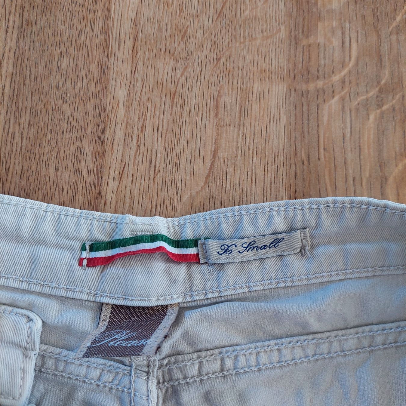 Please Jeans Pantalons: Shorts von Please, XS – D'occasion à Fehraltorf par fridolin024 2