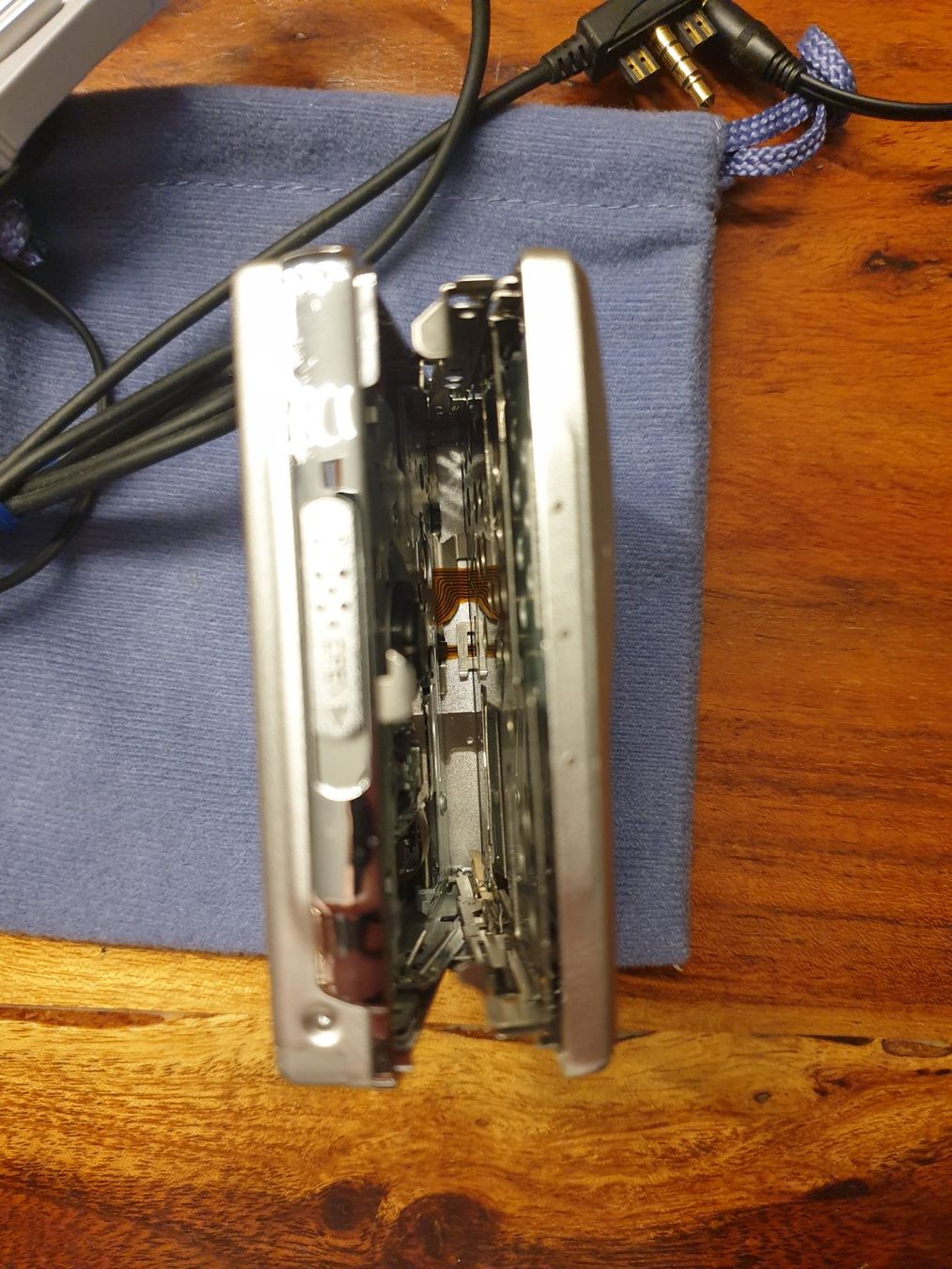 Minidisc: Minidisc Sharp MD-D470H mit div. Zubehör – Gebraucht aus Rain von chesz 5