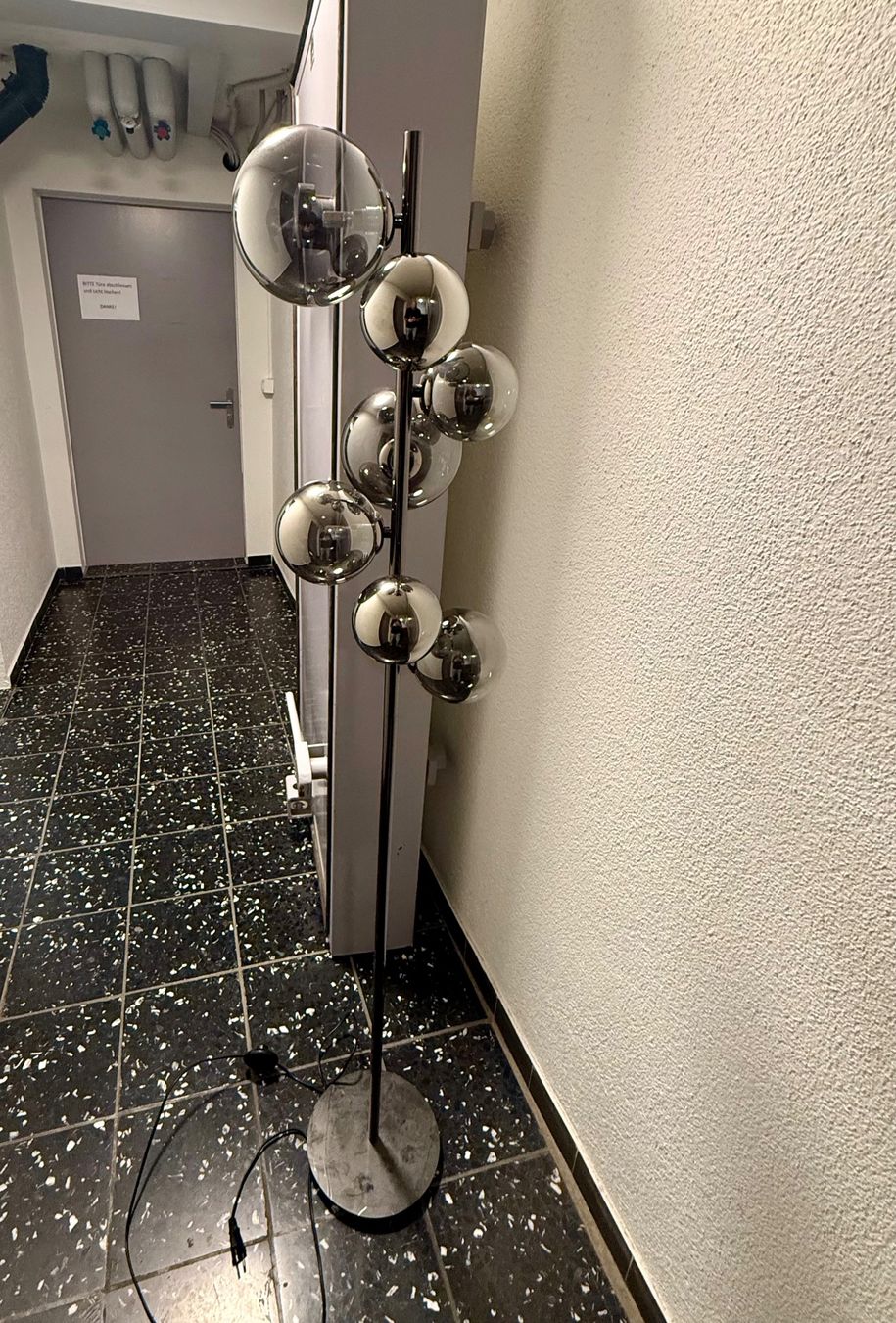 Lampade: Schöne Desinger Stehlampe Marke Wofi – Usato da Solothurn venduto da sam_2rch 2