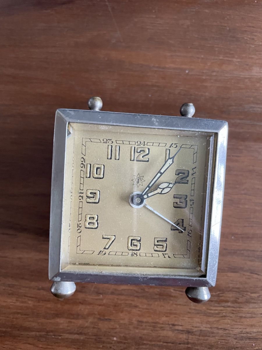 Junghans Sveglie: Sehr alter Wecker von Junghans – Difettoso da Wienacht-Tobel venduto da Coffee04ovo