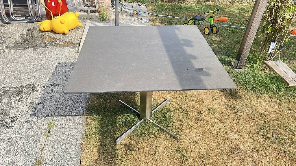 Tische: Gartentisch Denova Möbel  ca. 100 × 100 x 72cm – Gebraucht aus Muttenz von Hirschmilch 2
