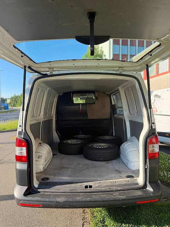 VW Nutzfahrzeuge: VW T5 Transporter – Gebraucht aus Nürensdorf von MilojevicDenis 3