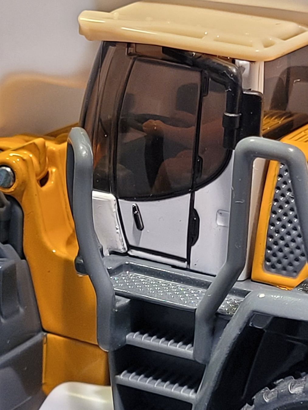 Liebherr Kit di modellismo & Modellini statici: Siku 1:50 Liebherr R580 2plus2 Four Wheel Loader - Radlader – Nuovo e nell'imballaggio originale da Chézard-St-Martin venduto da AlPat-Collections 2