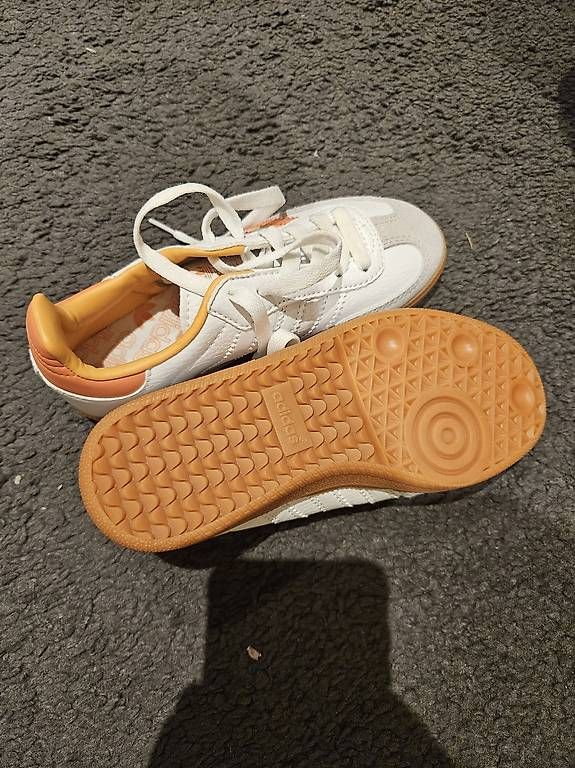 Scarpe da uomo: Adidas Samba no 32 NUOVE!!! – Usato da Maroggia venduto da ste_pzd2 2