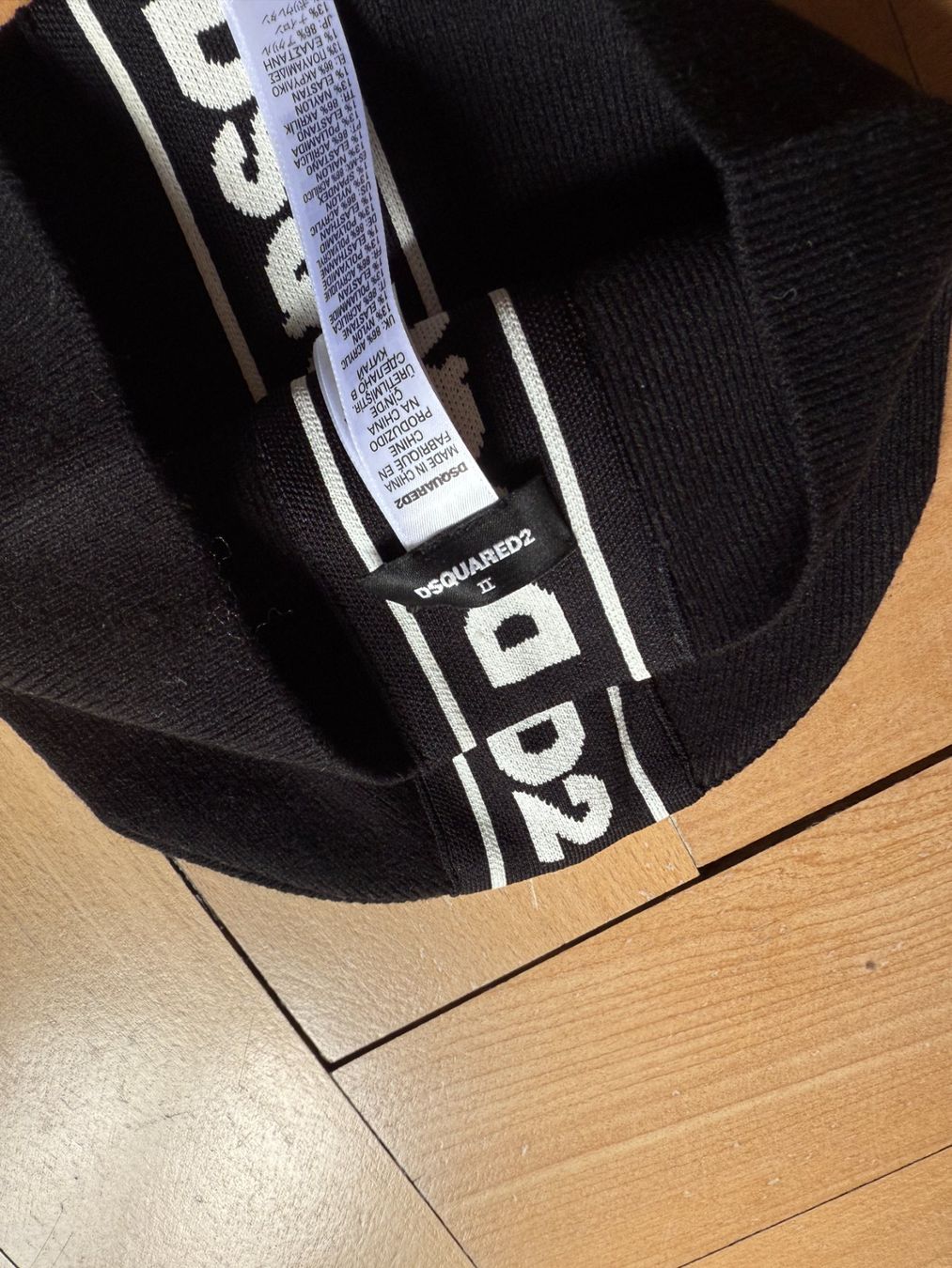 Dsquared2 Hüte, Mützen & Caps: DSQUARED2 - Mütze schwarz-weiss – Gebraucht aus Zürich von Diazaio 1