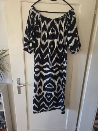 Schönes Sommerkleid, schulterfrei, Grösse M, H&M, Top!