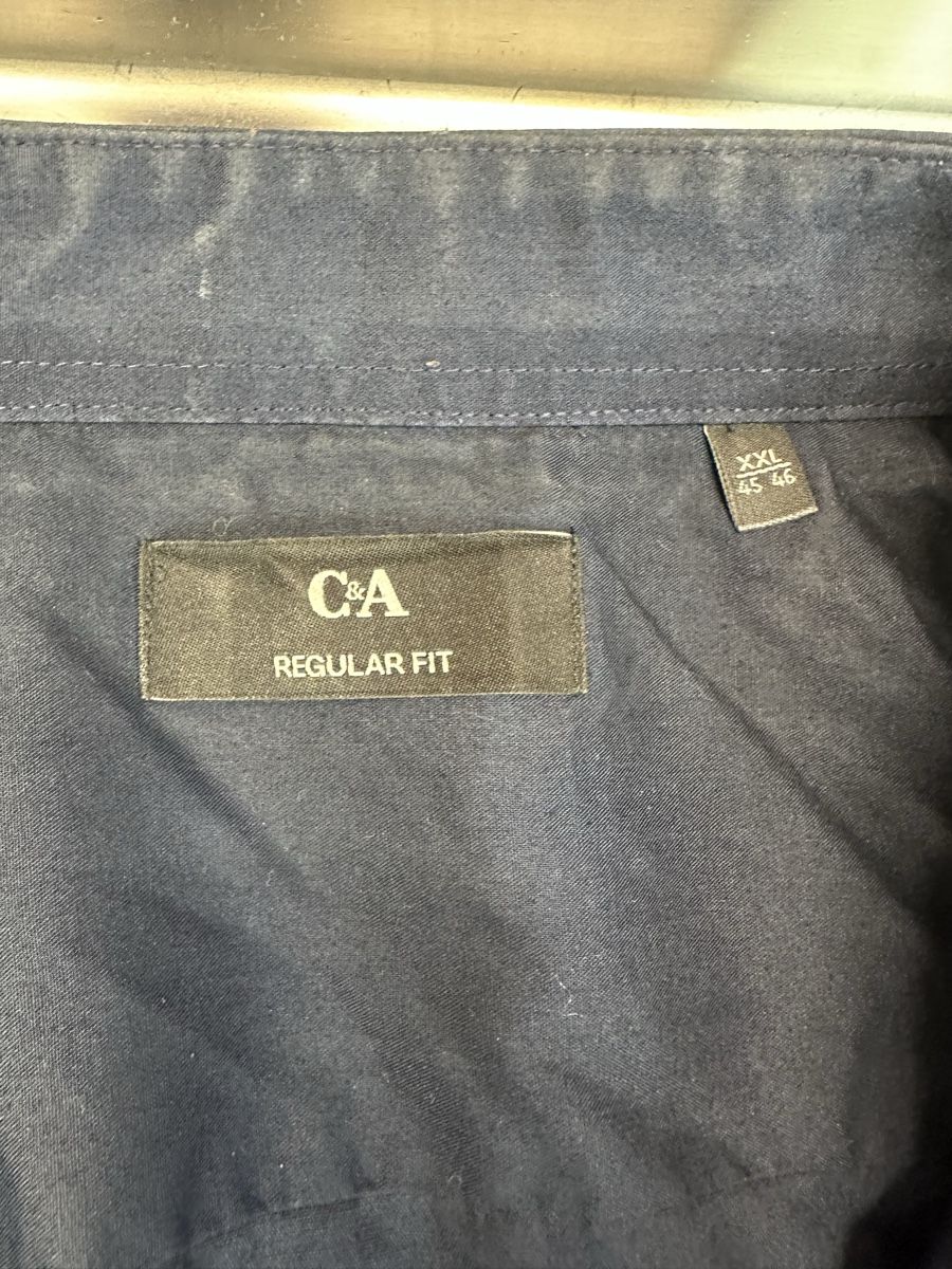 C&A T-Shirts: Kurzarm Hemd C&A Regular Fit dunkelblau – Gebraucht aus Schwende von weesli 2