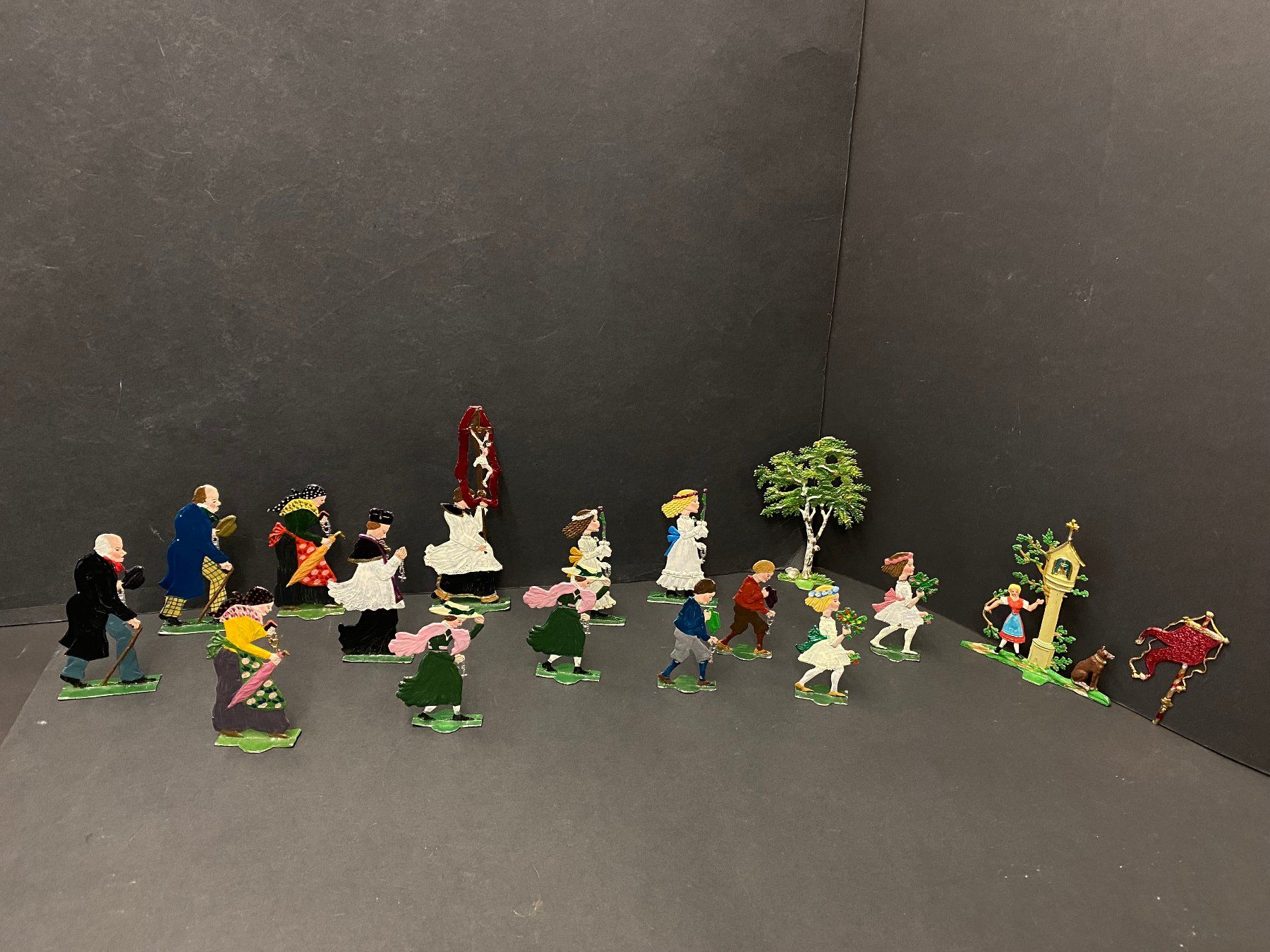 Statuette: Vintage Seltene Flachbleifiguren Set aus Anni Schweizer – Usato da Schaffhausen venduto da vintageville 1