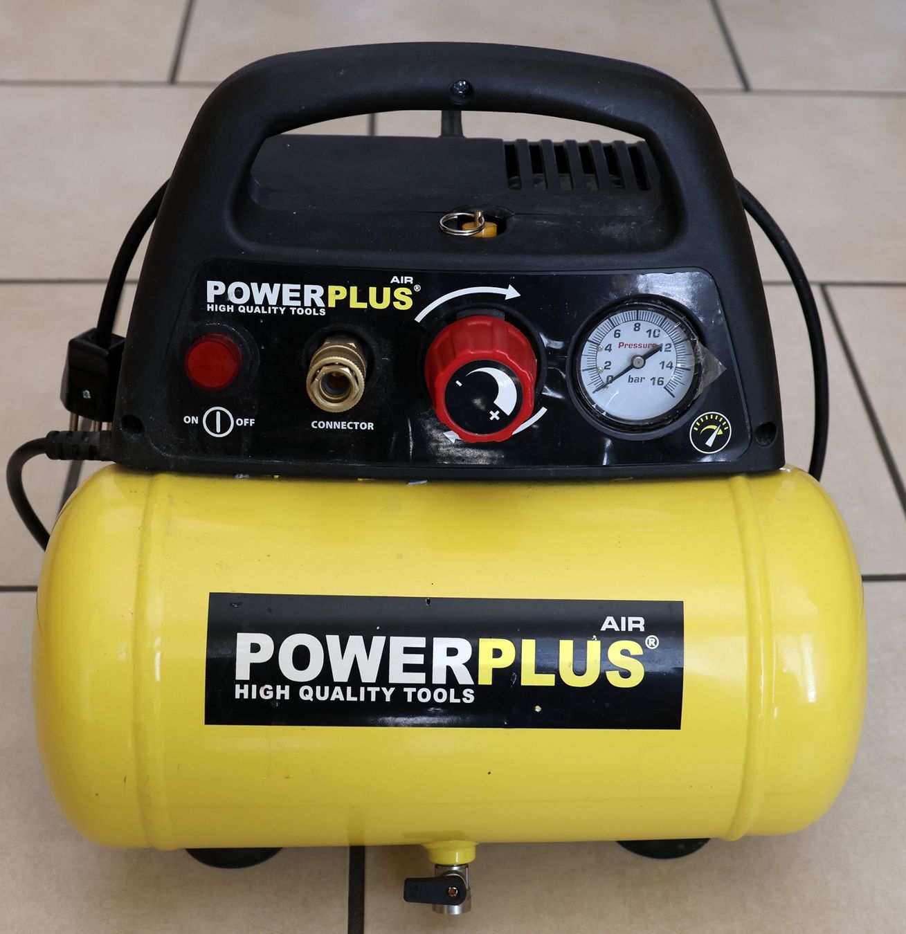 Compresseurs: Kompressor PowerPlus 180l/min – D'occasion à Frick par TOMAPO