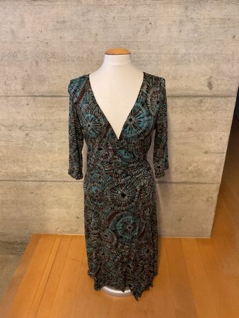 Robe SOUTH taille 40, motif graphique, parfait automne!