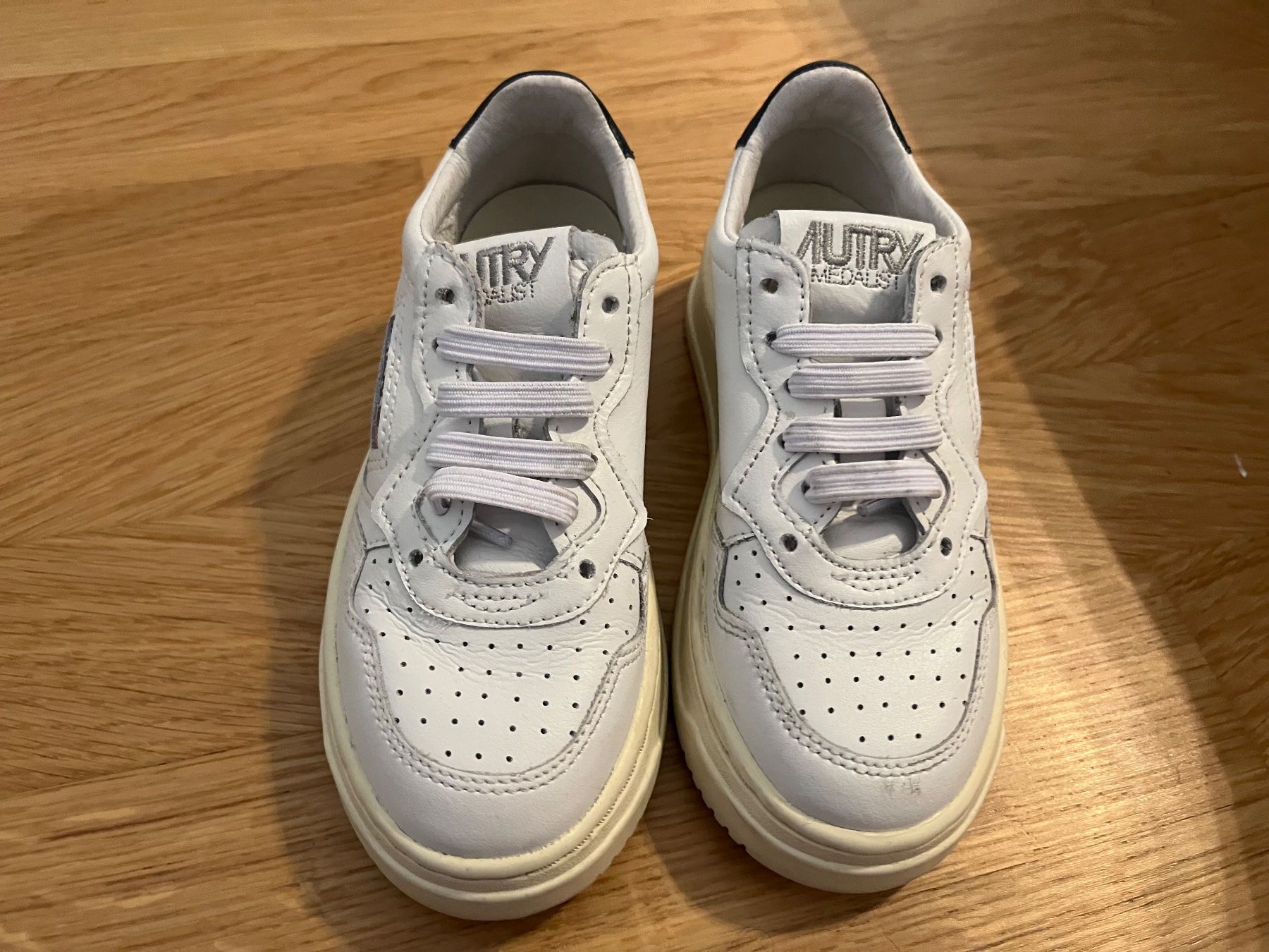 Autry Scarpe per ragazzi: Autry, Kinder Sneaker, Grösse 29 – Usato da Baar venduto da sim_5d6l 1