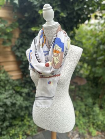 HALSTUCH / SCHAL 100% Viskose Weiss / Mehrfarbig mit Mode-Mo