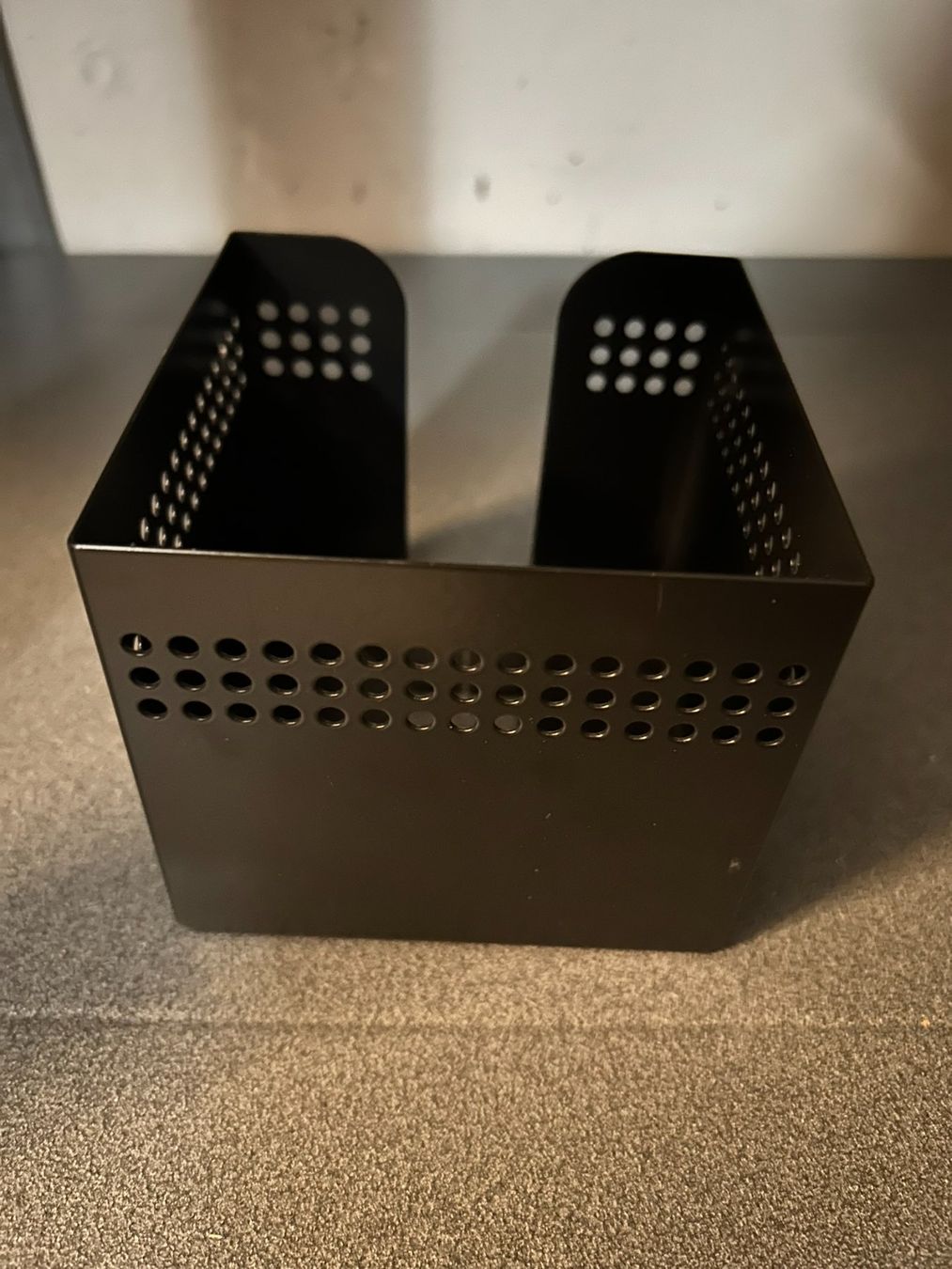Sonstige Büroeinrichtungen: Büromaterial: Moderne Office Notizenhalter/Post-it aus Metal – Gebraucht aus Küsnacht ZH von filo_fila8700 2